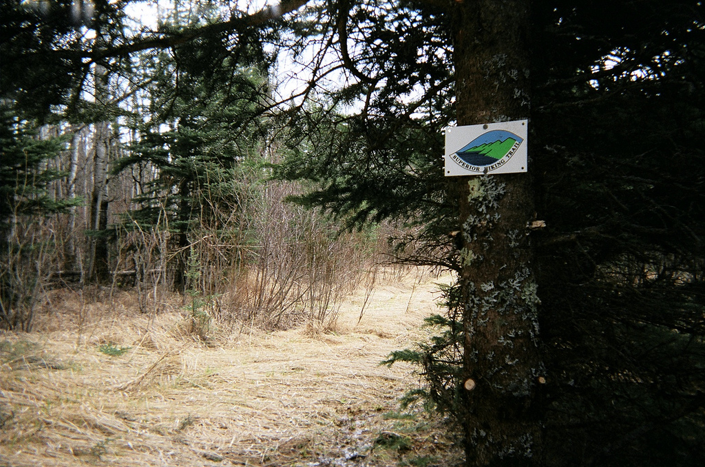 sht-trail-sign